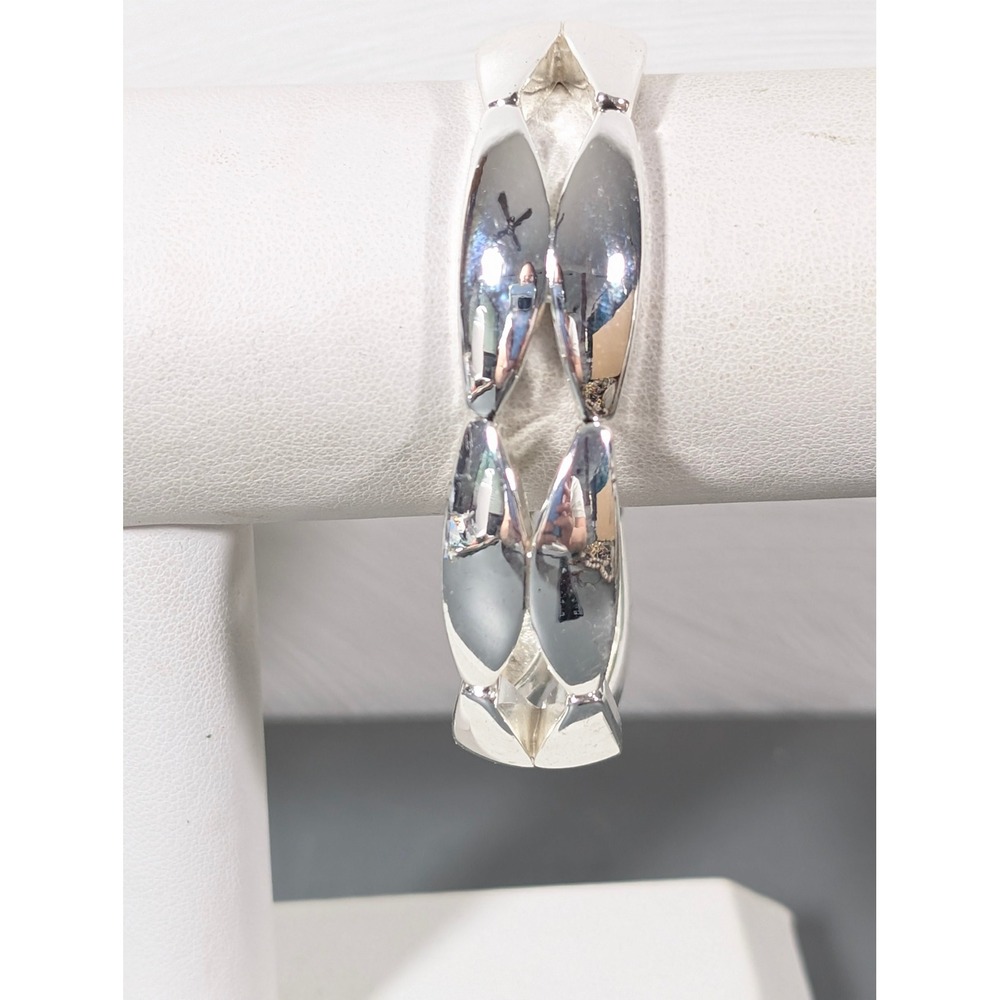 Napier Silver Tone Sculptural Stretch Bracelet 7"‎ New
